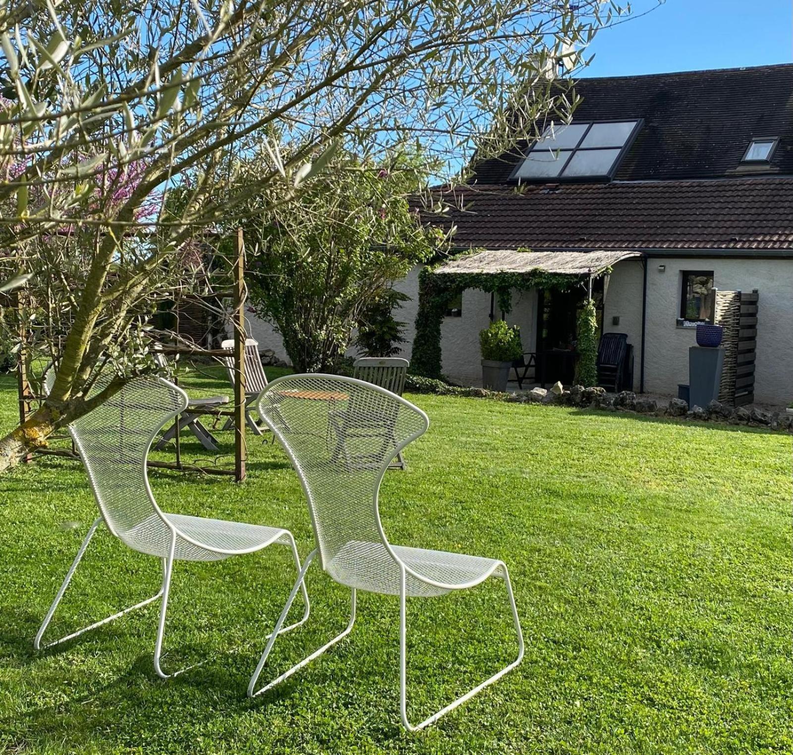 Gite Et Studios Les Barongeres Farges-les-Chalon Eksteriør billede