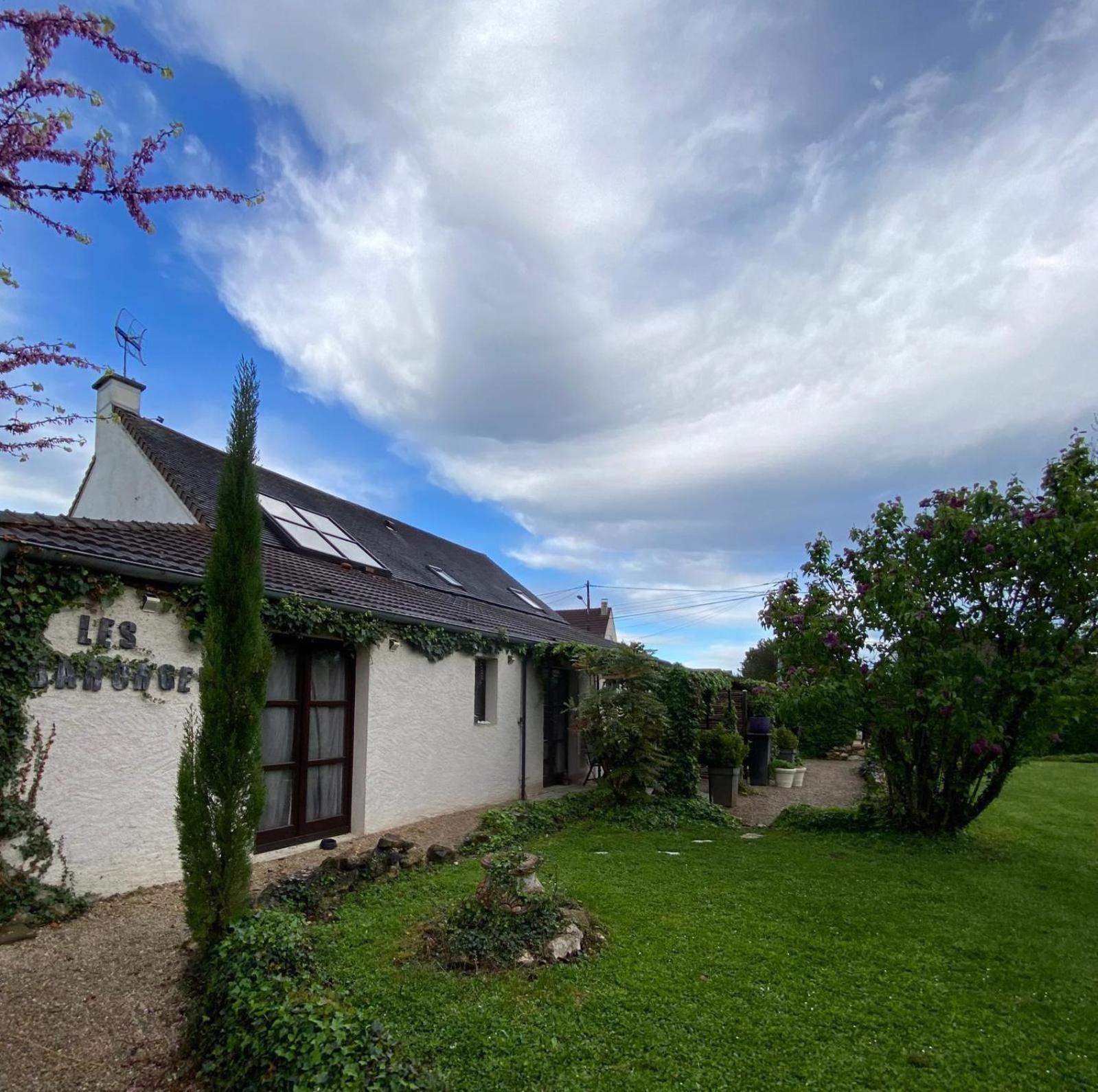 Gite Et Studios Les Barongeres Farges-les-Chalon Eksteriør billede