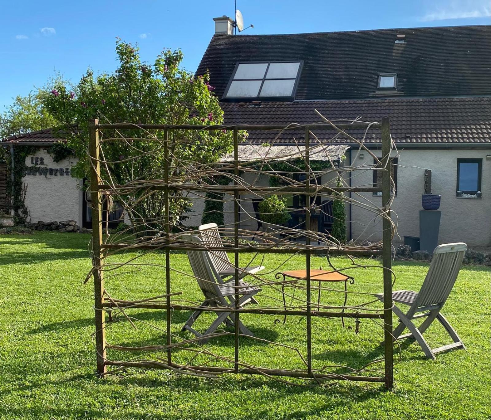 Gite Et Studios Les Barongeres Farges-les-Chalon Eksteriør billede